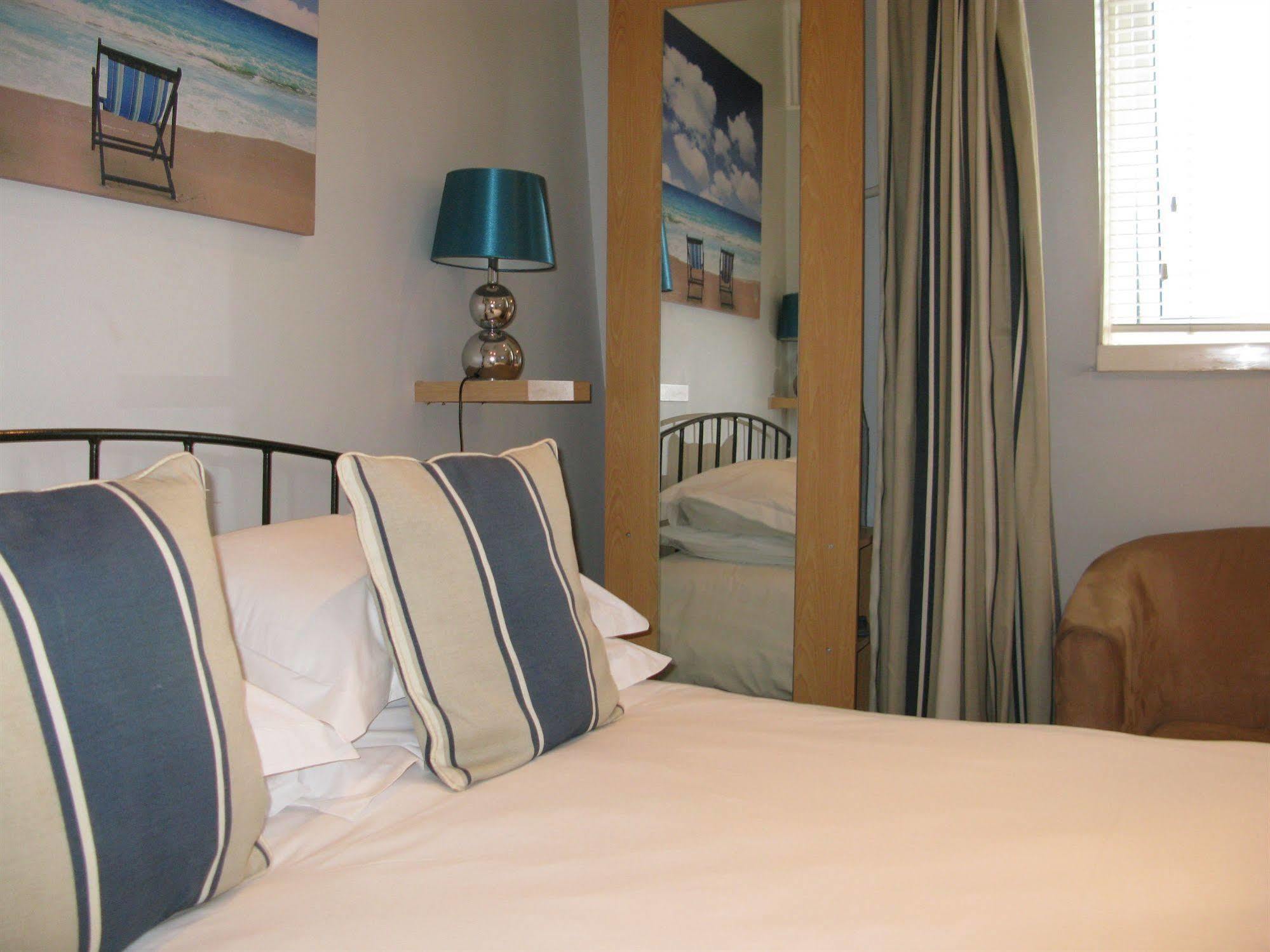 Oyo Lifestyle Hotel Sea Breeze Brighton Exterior foto